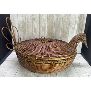 Vtg Woven Wicker Rattan Duck Goose Shaped Basket with Lid Farmhouse Decor 15" L